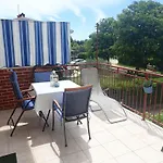 In Starigrad-paklenica 53541 شقة *