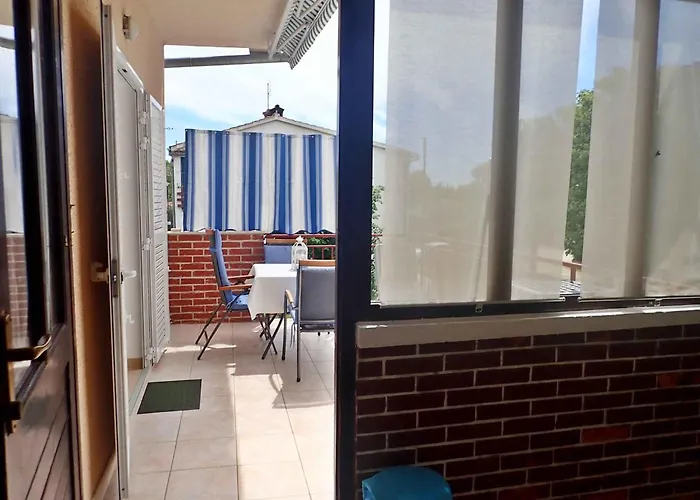 In Starigrad-paklenica 53541 Апартаменты