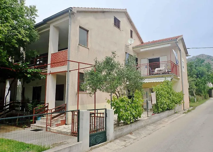 In Starigrad-paklenica 53541 Апартаменты Стариград-Пакленица